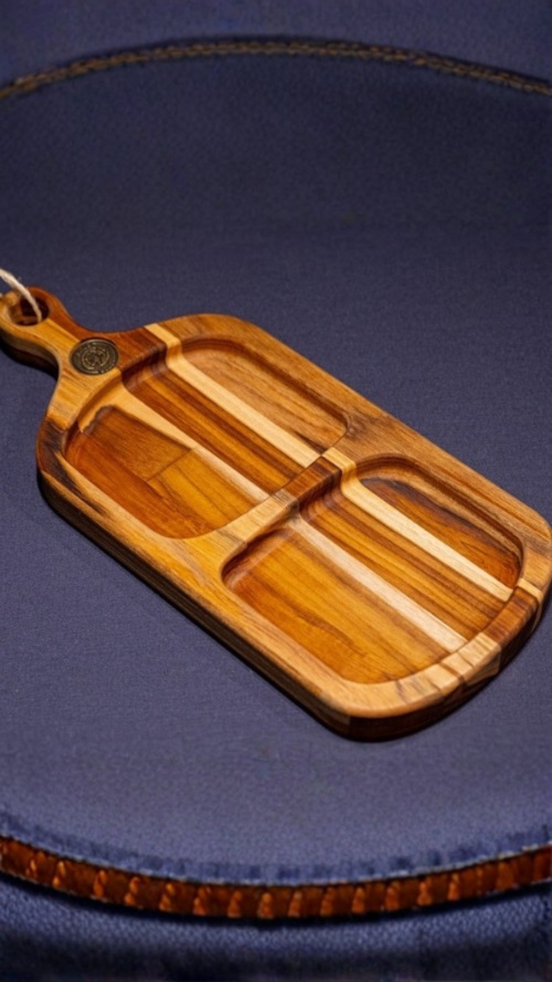 Petisqueira em Madeira Nobre com Divisória - Matos Wood