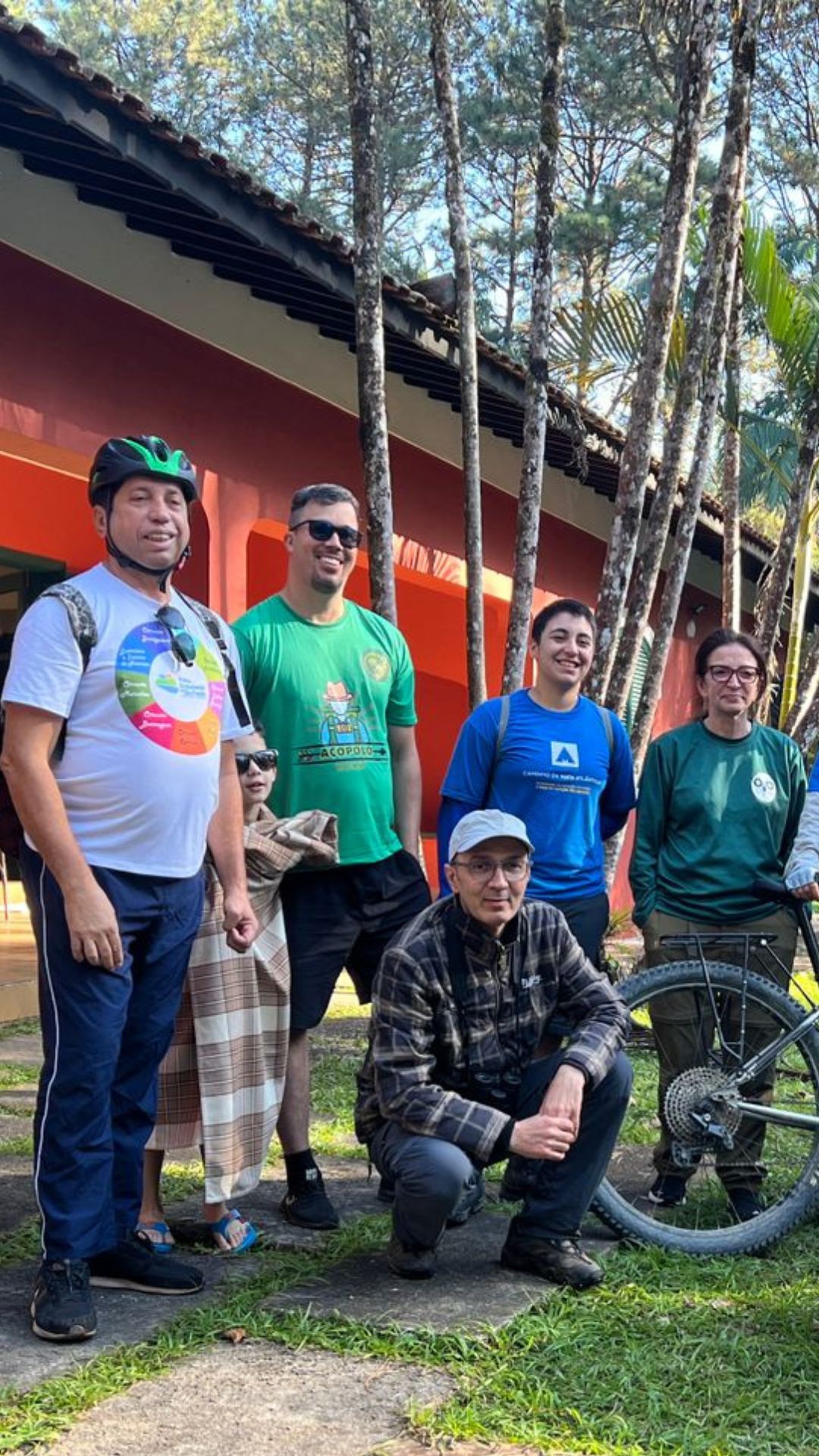 Pessoas reunidas durante atividade de planejamento e cooperação territorial da ACOPOLO